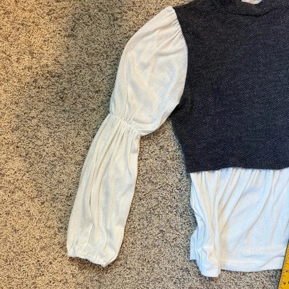 Women’s Twofer Sweater Shirt Top Puff Long Sleeve White Gray Babydoll Knit Small